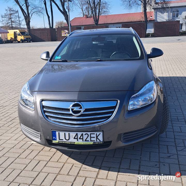 Insignia nieuszkodzony Niedrzwica Duża sprzedam