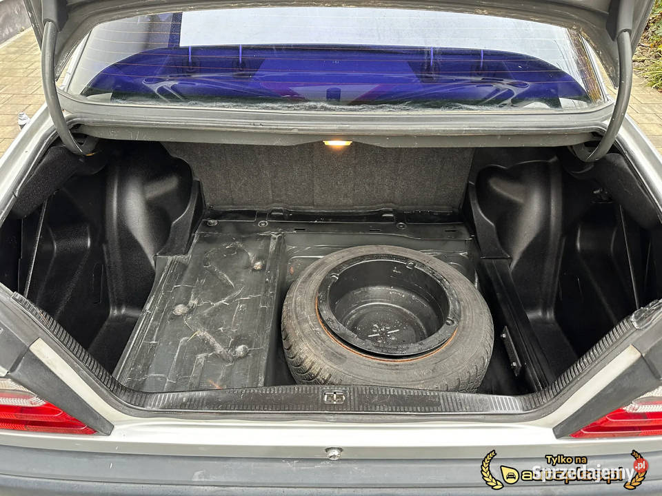 MercedesBenz W124 26 automat 26 benzyna 6 Stok Lacki