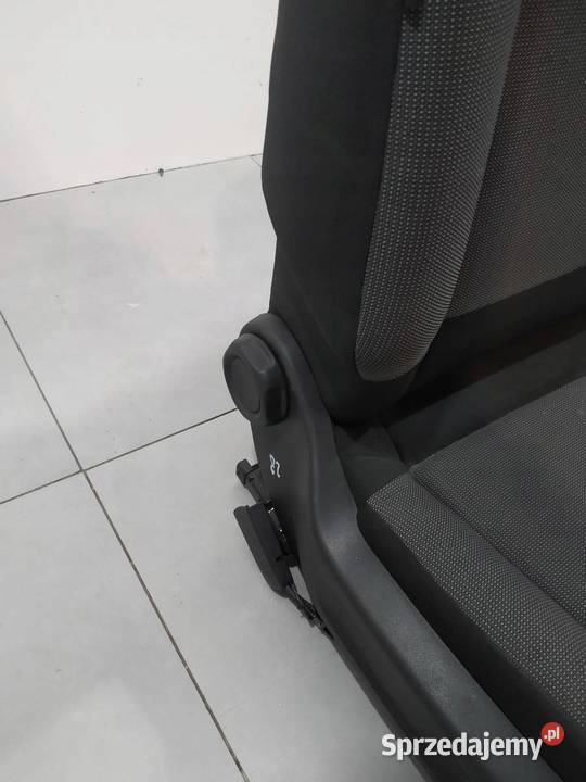 FOTELE LEWY PRAWY PRZÓD KPL ŻÓŁTA NIĆ Citroen C3 sprzedam