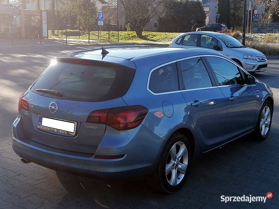 Opel Astra J Benzyna COSMO 14 Turbo GAZ 2010 podkarpackie Sanok