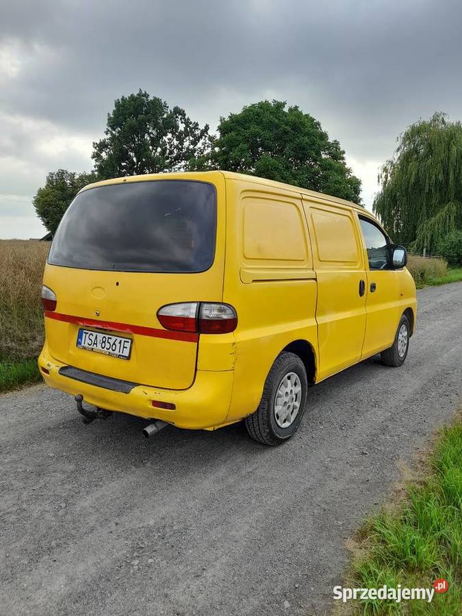 Hyundai H200 25 Diesel 242000km Hyundai mazowieckie Zwoleń