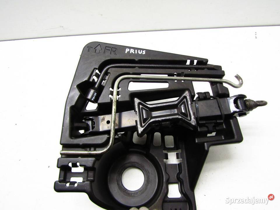 WKŁAD BAGAŻNIKA LEWAREK PODNOŚNIK KLUCZ DO KÓŁ sprzedam