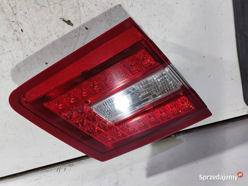 LAMPA LEWA TYLNA TYŁ KLAPY MERCEDES W251