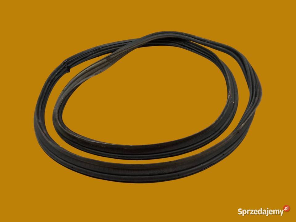 USZCZELKA KLAPY BAGAŻNIKA KAROSERYJNA 3D Toyota świętokrzyskie