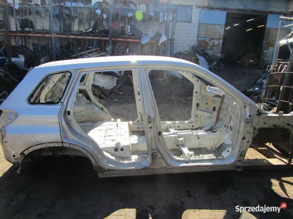 PRÓG SŁUPEK PRAWY PRAWA BOK ZCC SUZUKI VITARA