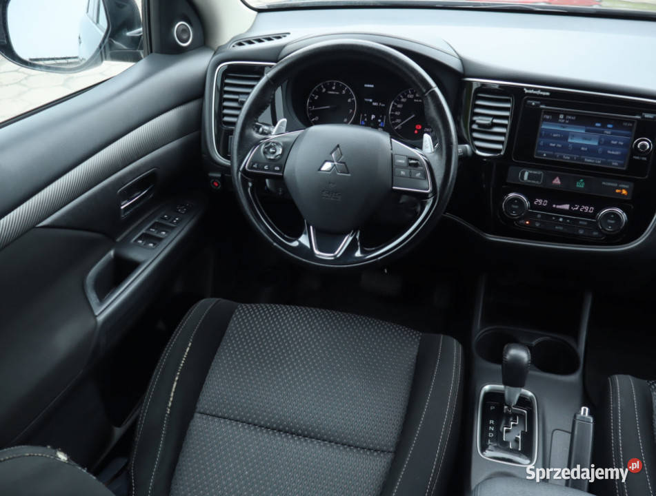 Mitsubishi Outlander 20