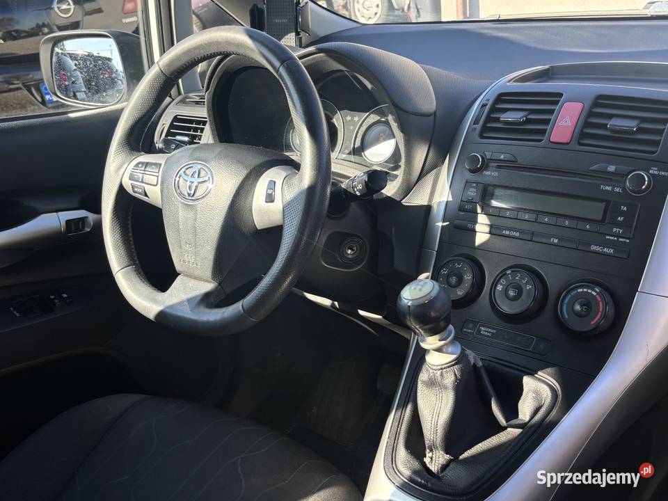 Toyota Auris 2012r GWARANCJA lakier metallic śląskie Paniówki sprzedam