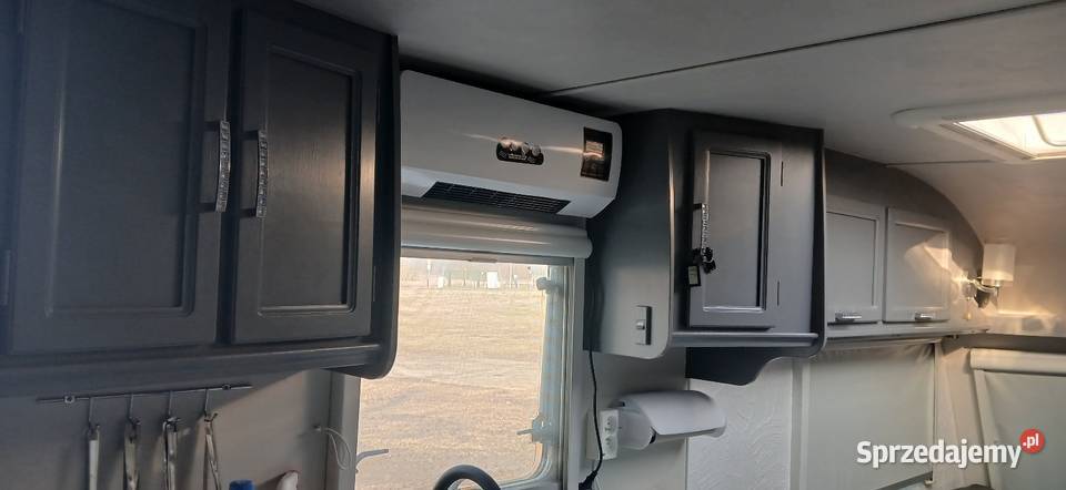 Przyczepa kempingowa avandale riatlo 5504