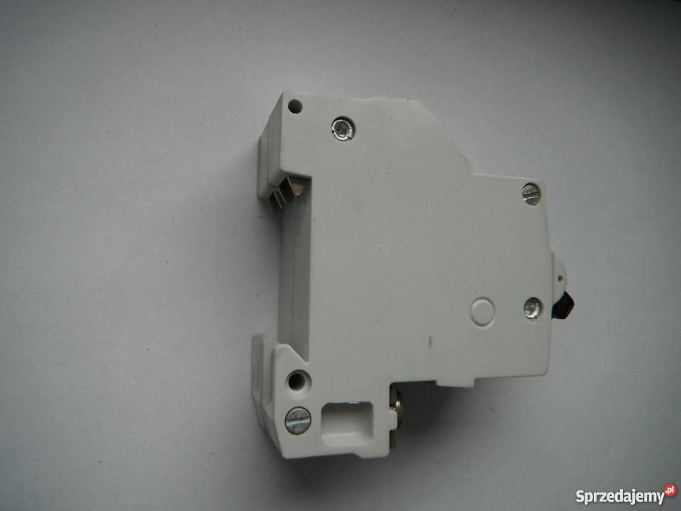 Wyłącznik instalcyjny S162P K 8A 380VAC Nowe mazowieckie Chlewiska sprzedam