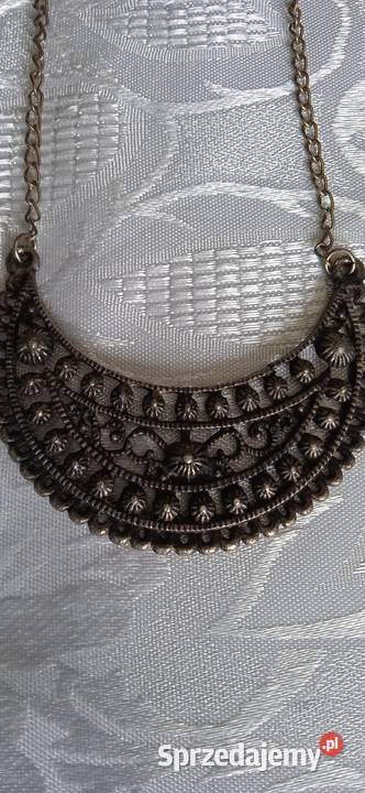 NASZYJNIK Z ANTYCZNYM MEDALIONEM Piła