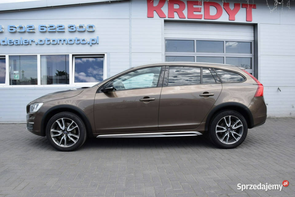 Volvo V60 Cross Country 20 D3 Summum 100 lubelskie Hrubieszów