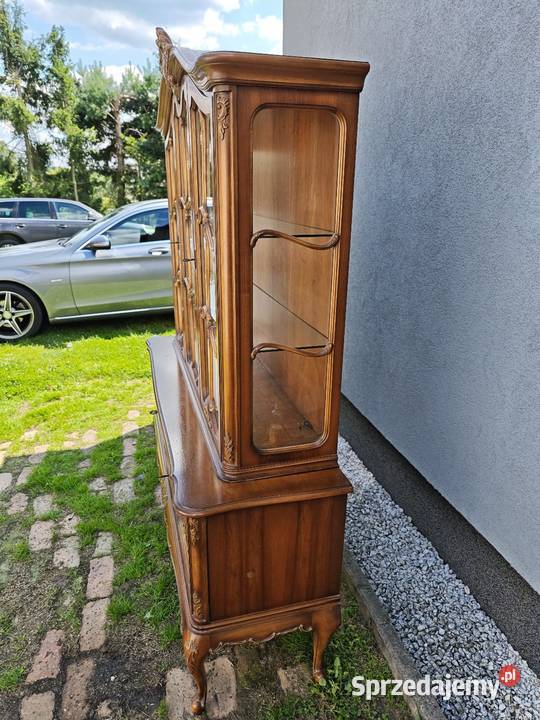 Witryna w stylu ludwikowskimWarrings dolnośląskie Lubań
