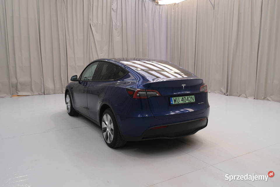 TESLA MODEL Y 2022 EE 514 Rok produkcji 2022