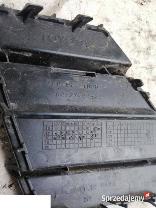 Toyota Yaris III lift zaślepka haka 521270d420 Kozubszczyzna