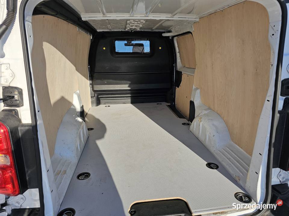 VIVARO LONG L3H1 FURGON KLIMA NAVI EURO6 pełny VAT Tarnobrzeg