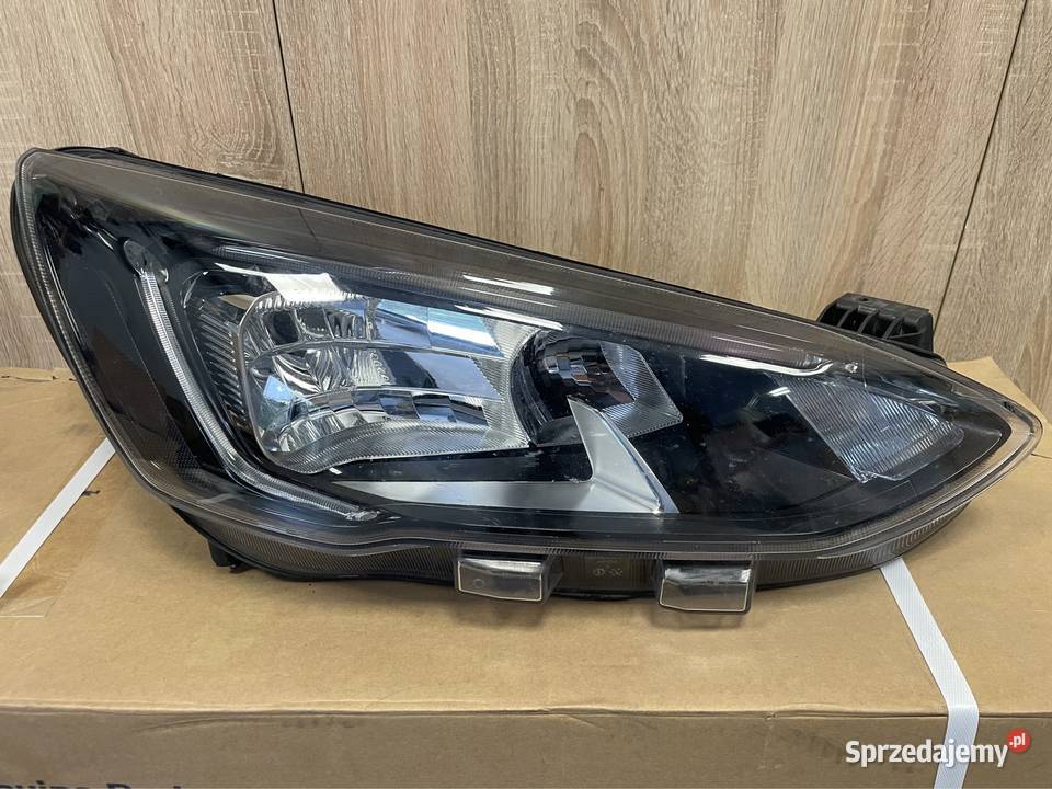 Ford focus 2019 reflektor prawy przód Kozubszczyzna