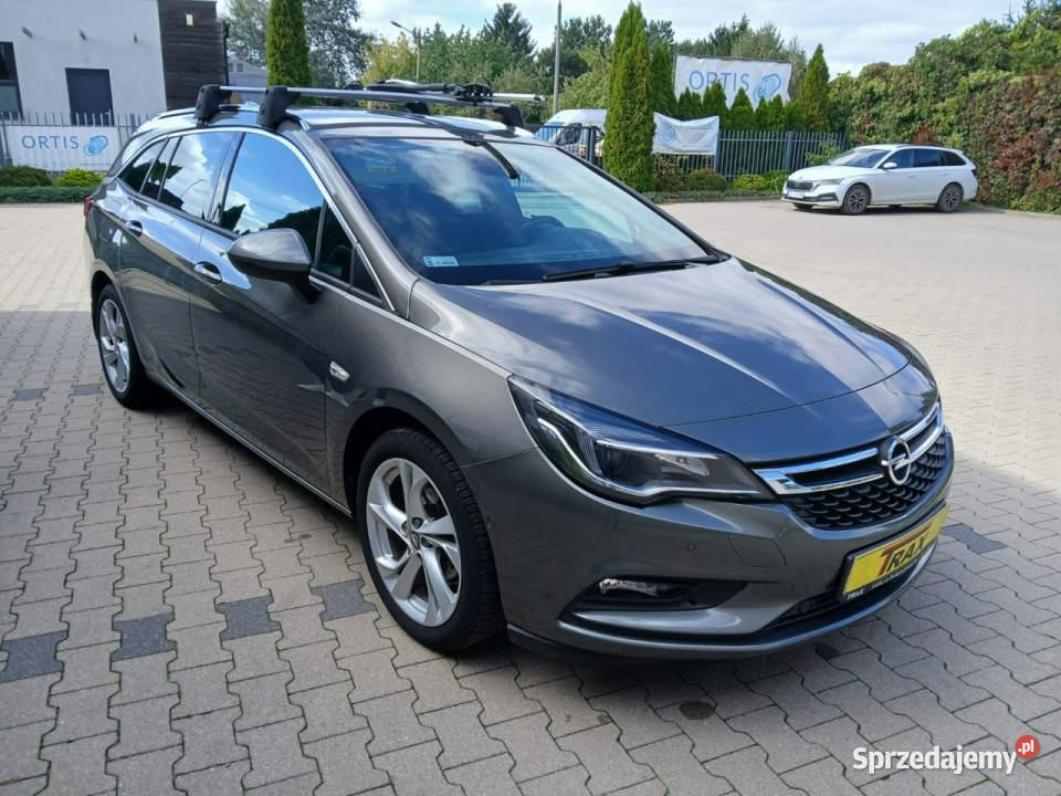 Opel Astra Bezwypadkowa Astra z Polskiego salonu nawigacja Łódź