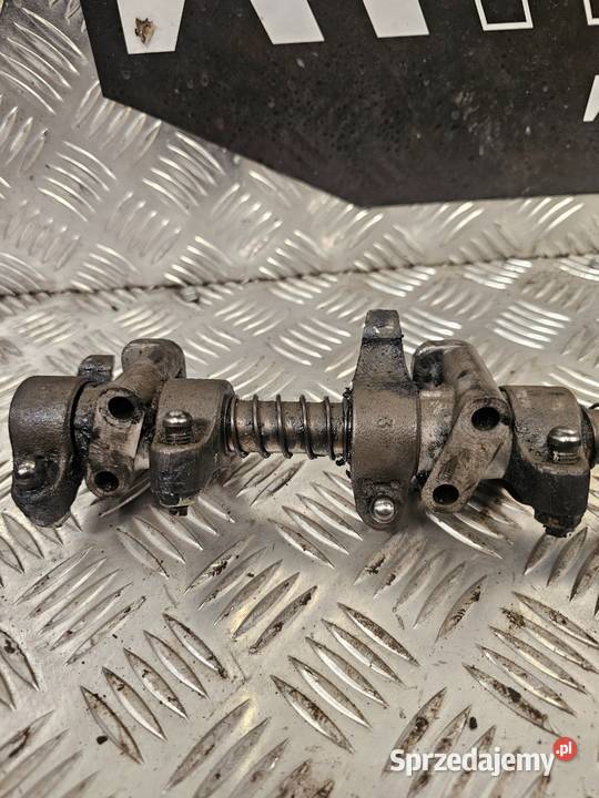 Część klawiatury zaworów do maszyn Komatsu 4D95 pomorskie Gdynia