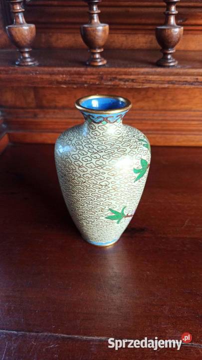 Wazonik z gałązka kwitnącąChoisonne pomorskie Gdańsk