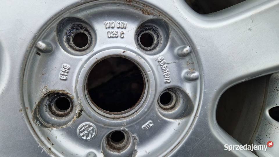 VW Touran Felgi aluminiowe 16 DOT3319 65Jx16 Słowikowo
