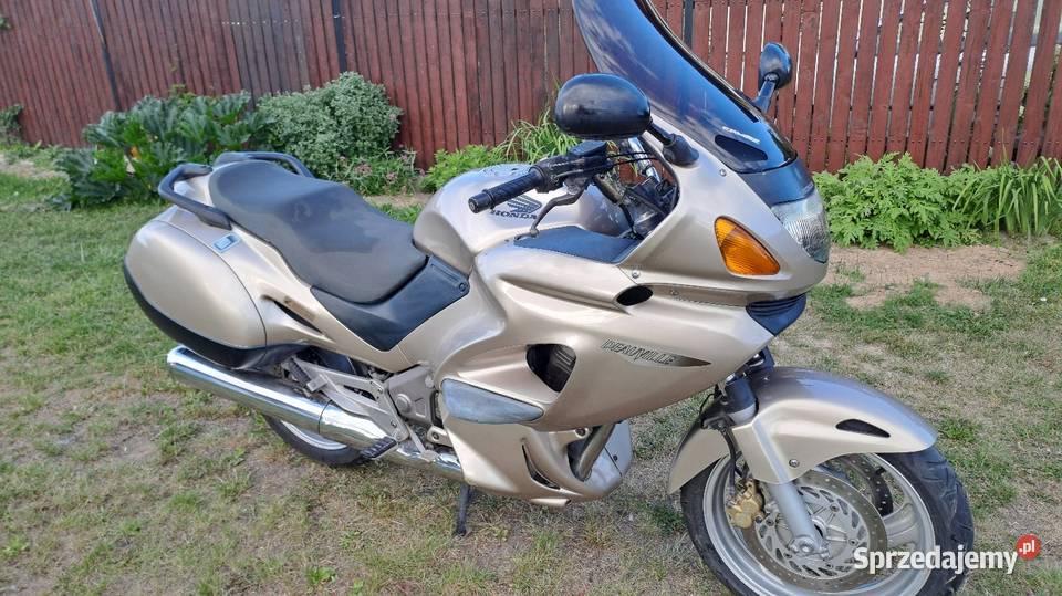 Honda ntv650 deauville ładny oryginalny stan Tykocin