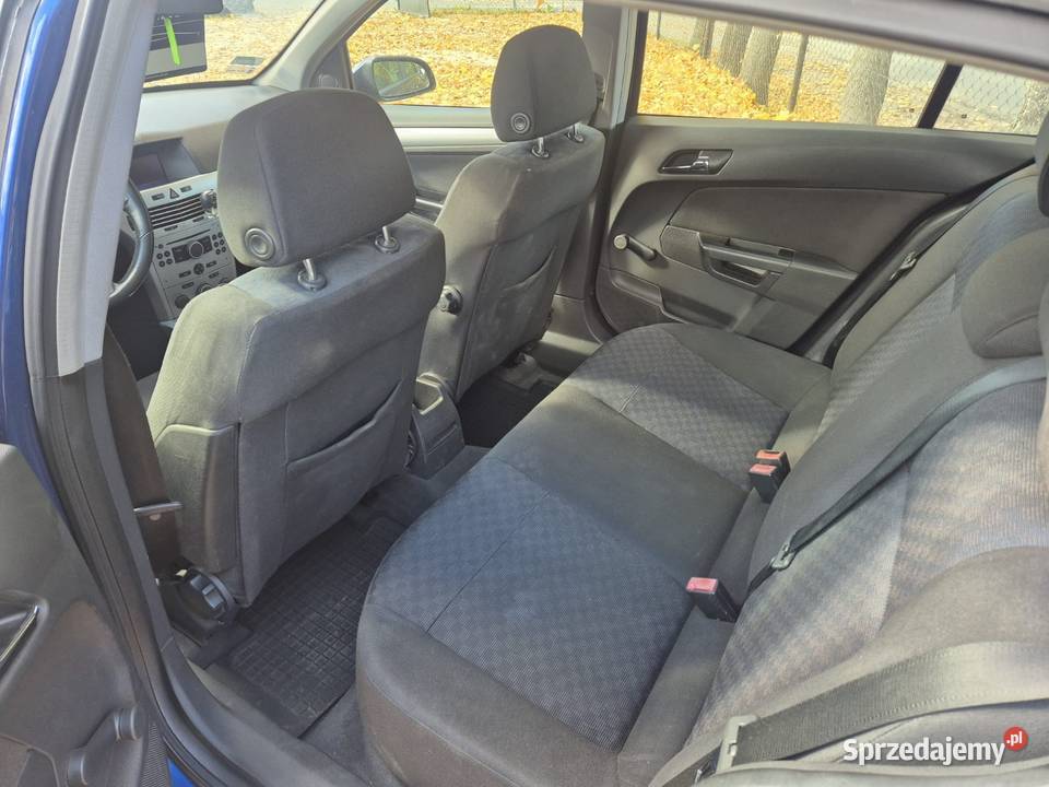 Opel Astra h benzynka 16 ważne opłaty Kłodzko