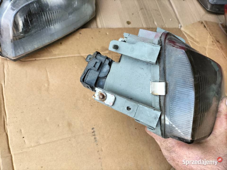 FIAT PUNTO 1 LAMPA PRZÓD PRAWA prawe Oświetlenie lubelskie