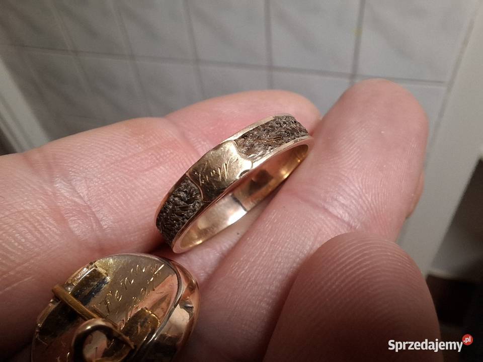 Złoto 8 i 9 karatów Broszka i obrączka 58 gram Świdnica sprzedam
