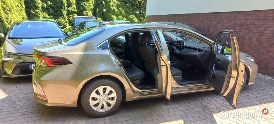 Toyota Corolla 47 netto FV23 eCVT Tempomat Gdańsk