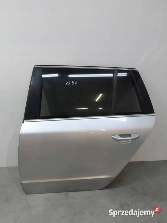 DRZWI LEWE TYŁ KOMBI LA7W Skoda Superb II