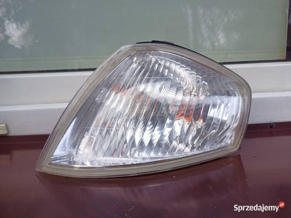 Mazda 323F BJ kierunkowskaz kierunek migacz lewy sprzedam