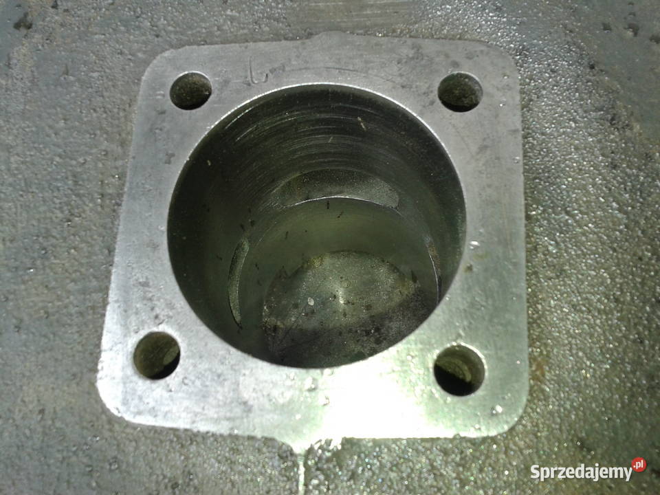 WSK 125 cylinder silnika Kęty