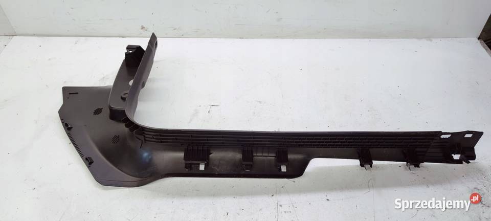 OSŁONA PROGU LEWA AUDI Q3 F3 83B867271 EUROPA Przystajń