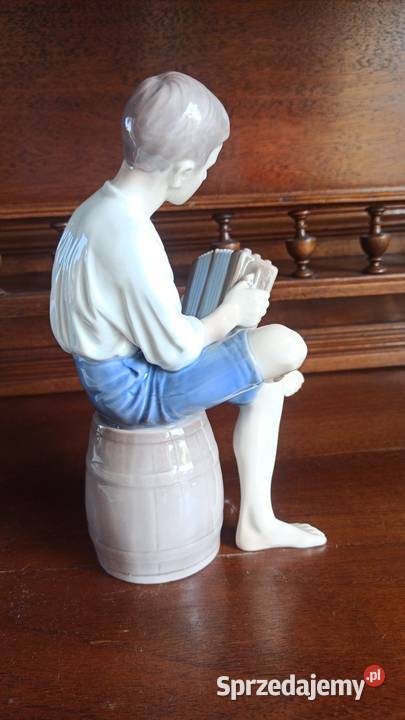 Figurka Szczęśliwy żeglarz grający na akordeonie pomorskie Gdańsk