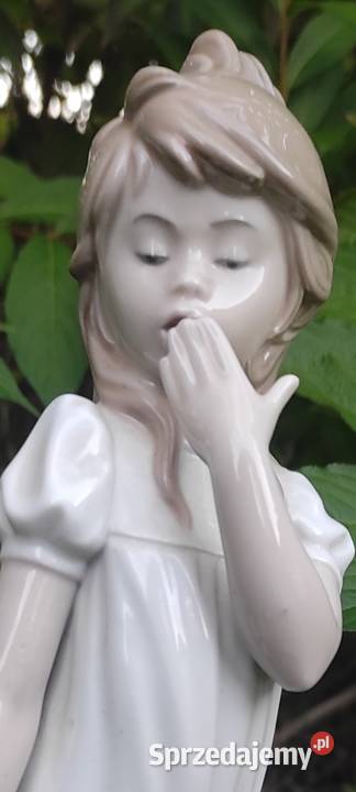 DUŻA FIGURKA NAO LLADRO DZIEWCZYNKA ZIEWAJĄCA Pabianice