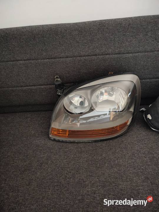 Lampa lewa nissan almera Rząśnia