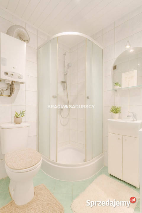 Mieszkanie Kraków 243m 1pokojowe Rok budowy 1980