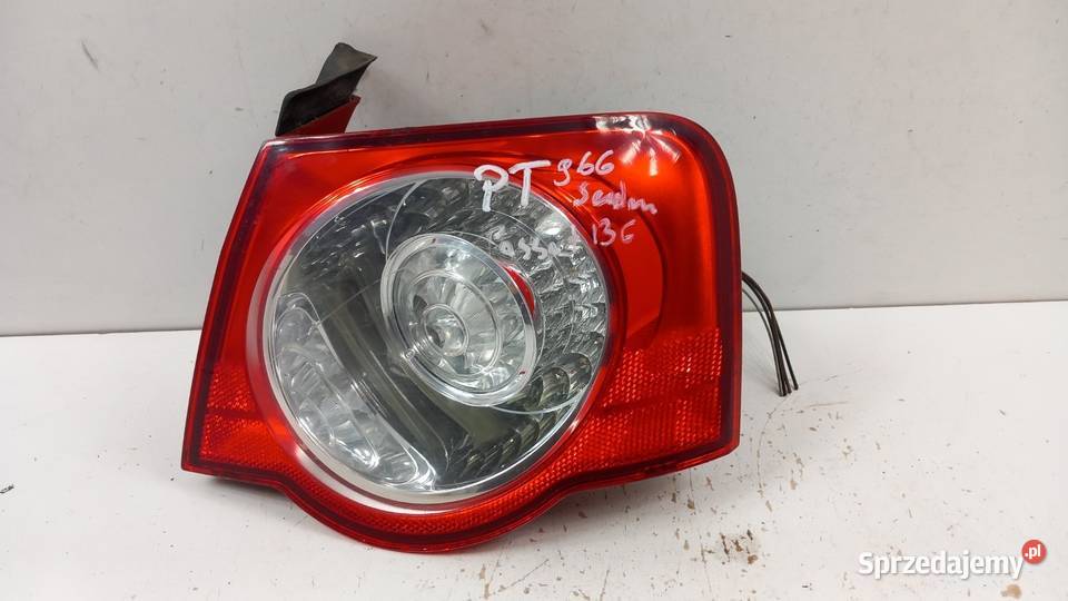 VW PASSAT B6 SEDAN LAMPA TYŁ PRAWA Zbierkowo