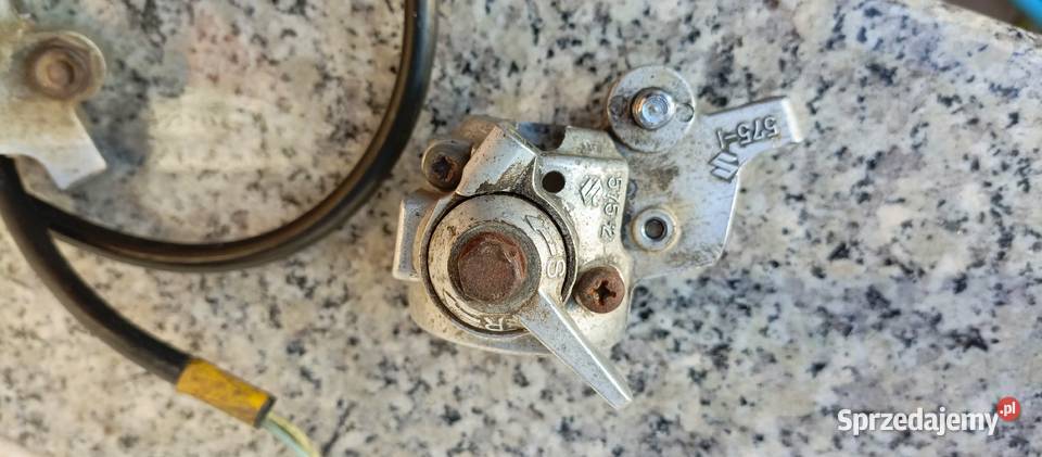 Suzuki RV 50 uchwyty dźwigniprzełączniki świateł Bolesławiec