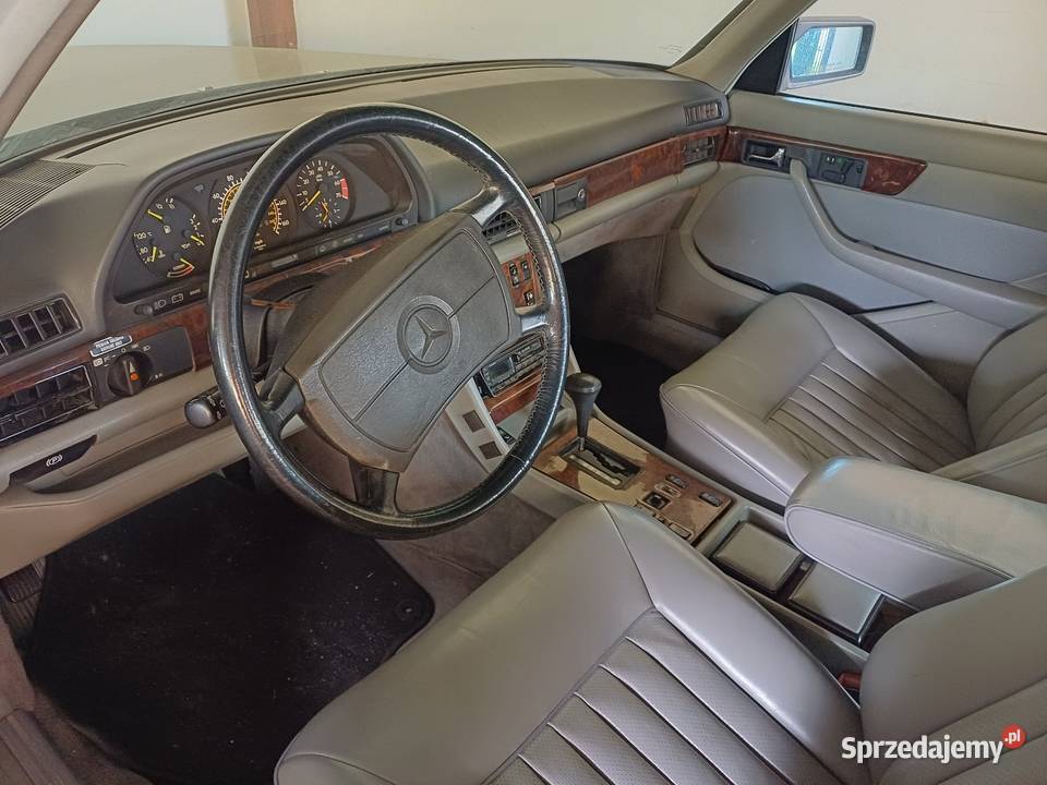 Mercedes w 126 w wersji 560 SEL Rok produkcji 1986 Janów Lubelski
