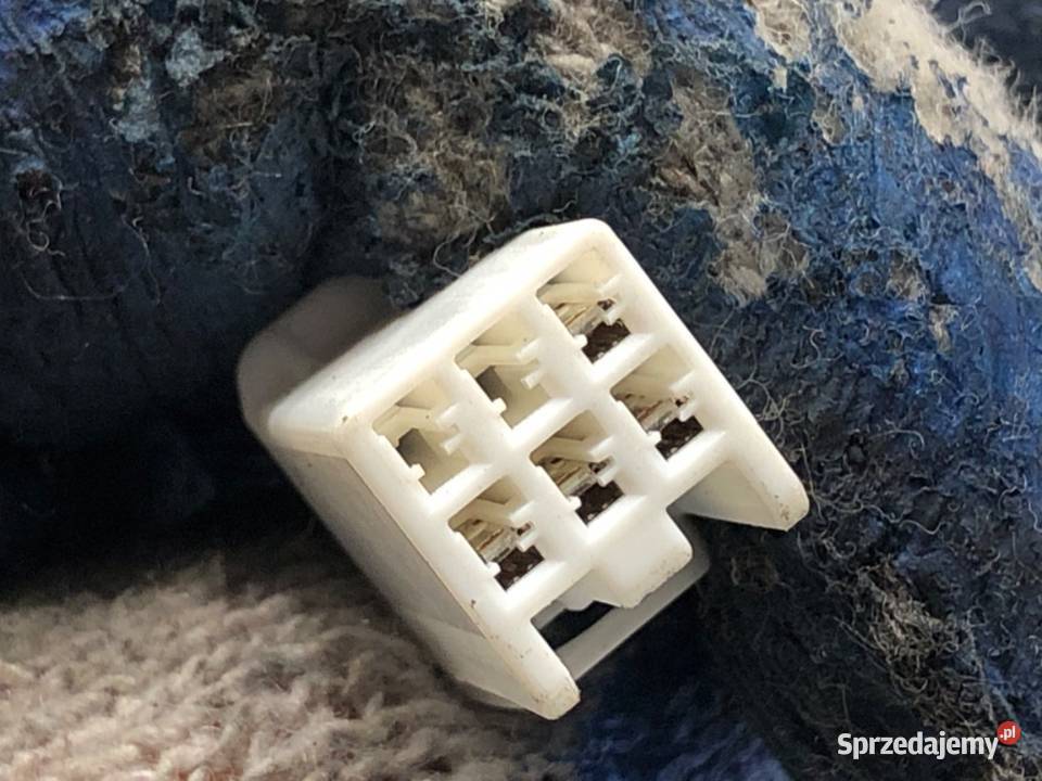 LAMPA PRAWY TYŁ MAZDA 2 DL DB5J51150 Hatchback