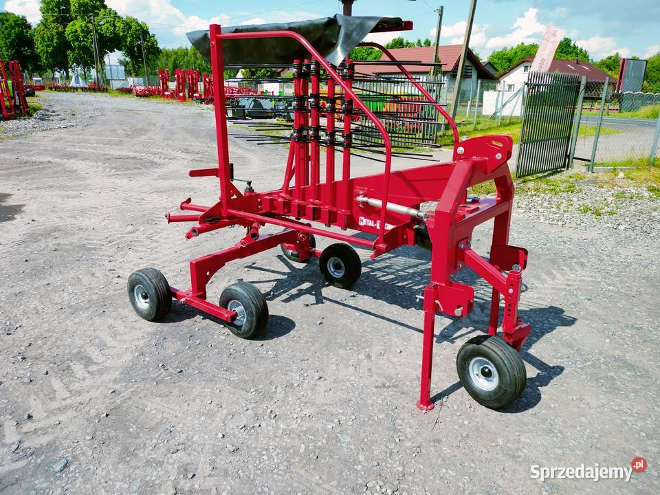 Zgrabiarka Karuzelowa 35m 42m Metal TechnikWAŁEK Rolnictwo pomorskie Bytów