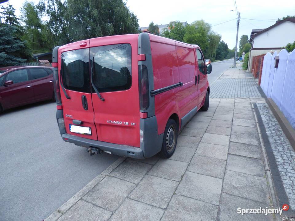 Opel Vivaro furgon 3 osobowy 2001 czerwony 304000km Częstochowa