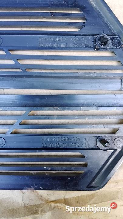 Oryginalna kratka wentylacyjna Fiat 126 p Pozostałe Nowa Dęba