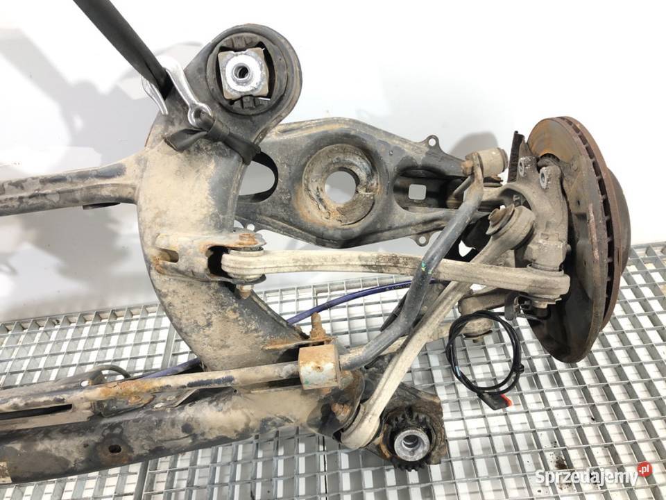 BELKA TYŁ MERCEDES X204 SUV 0815 A2043520206 osobowe