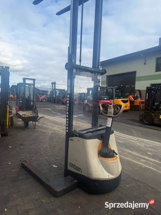 paleciak elektryczny z masztem CROWN 320m zwykle Działoszyn sprzedam