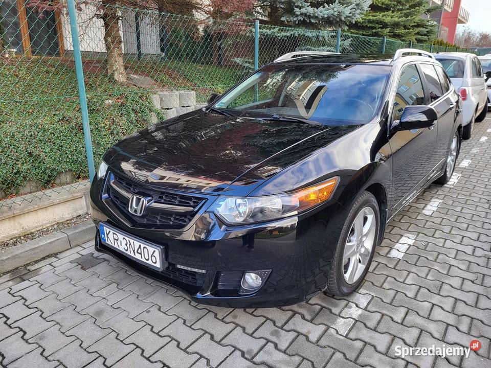 Honda Accord VIII Tourer 20 benzyna polski salon Rok produkcji 2010 Accord Kraków