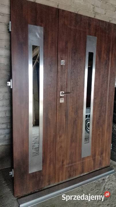 Drzwi zewnętrzne metalowe dwuskrzydłowe Łapy sprzedam