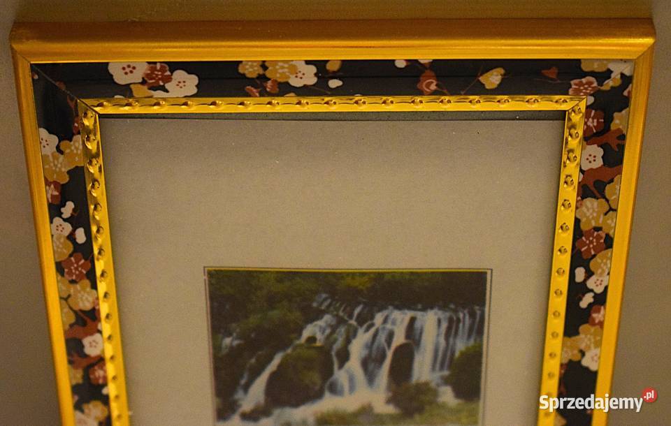 Ramki na zdjęcia w kolorze złotawym z motywem Chełmno