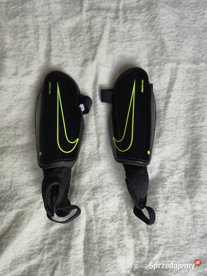 Ochraniacze piłkarskie Nike Charge Youth Piłka nożna